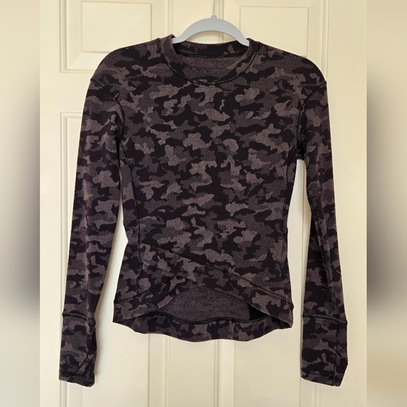 lululemon athletica Close To Crossing Long Sleeve Top - Picture 2 of 5